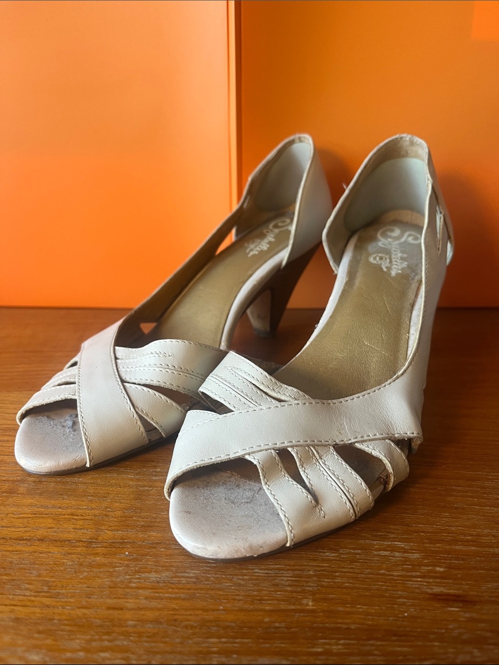 Seychelles white heels